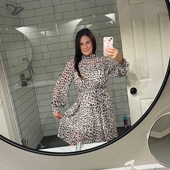 Meet your posher! Caroline - Picture 11 of 14